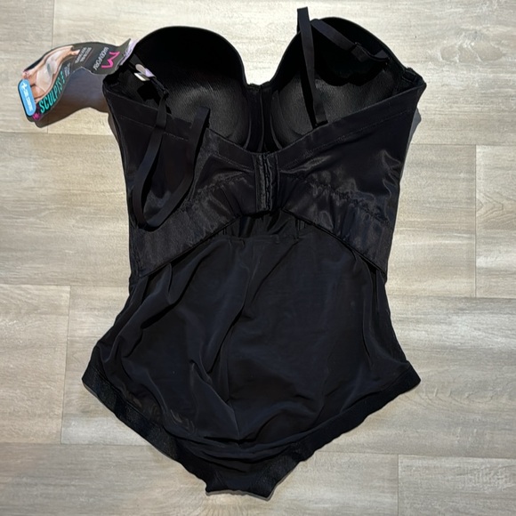 NWT Maidenform Ultra Firm Built-in Bra Body Shaper- Size 40D - Picture 3 of 7